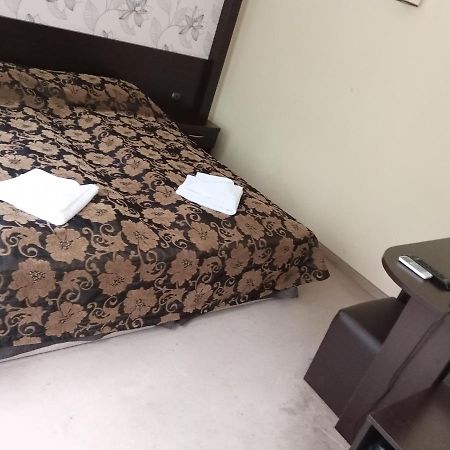 Park Hotel Stratesh Łowecz Zewnętrze zdjęcie