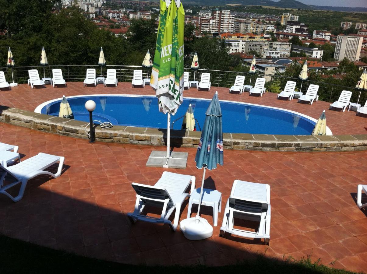 Park Hotel Stratesh Łowecz Zewnętrze zdjęcie